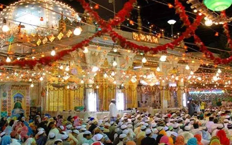 Delhi To Ajmer Sharif Religious Tempo Travellers